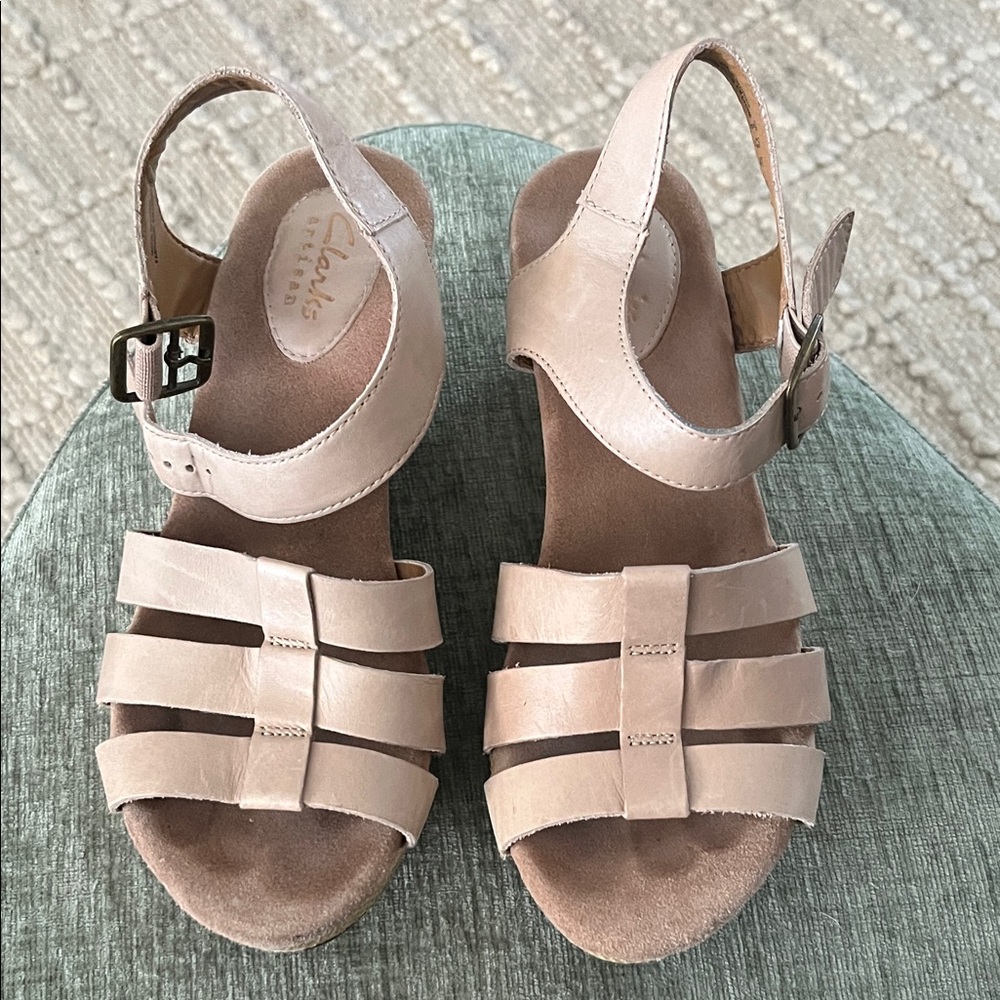 Clarks Caslynn Harp Wedges Size 7.5